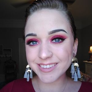 EVERTHING $8!!!  (all clothes)